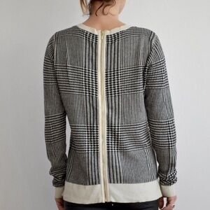 H&M plaid sweater cardigan with back zipper‎ |